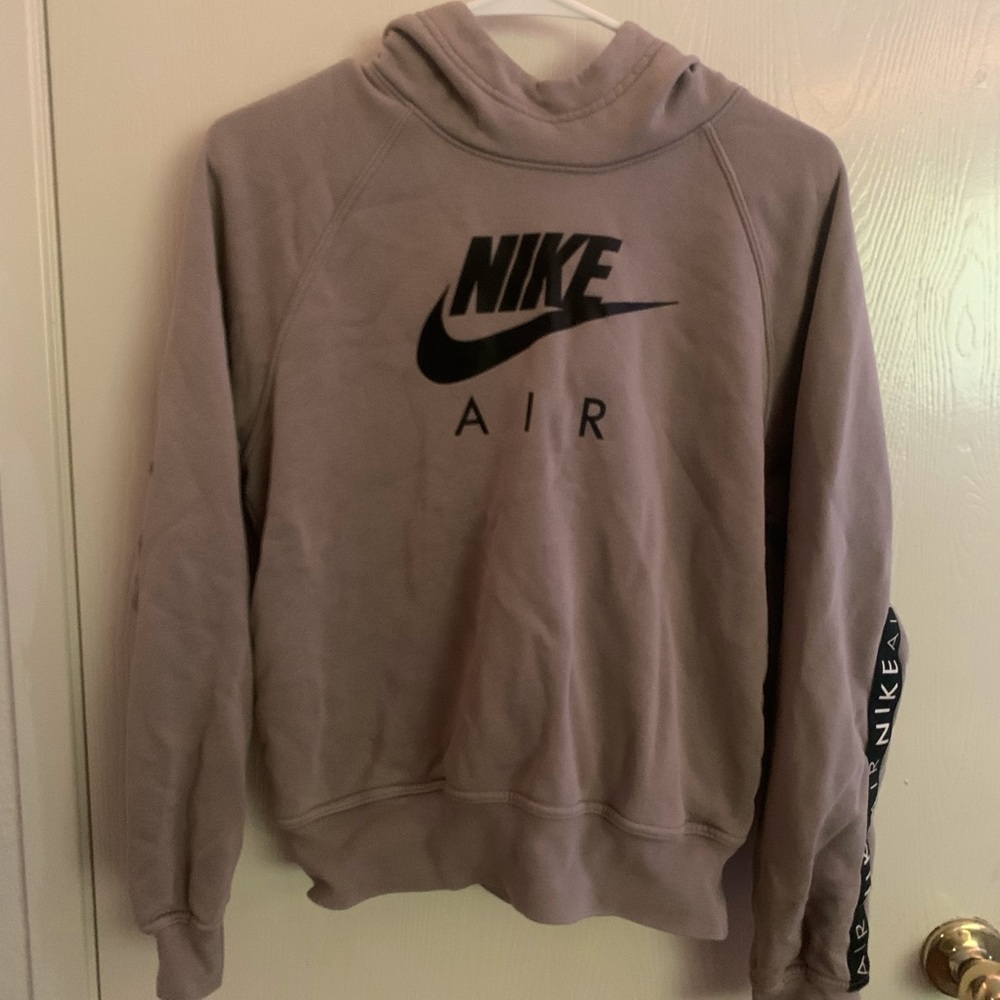 Nike Air Hoodie, women’s size small! super good condition. has matching pants